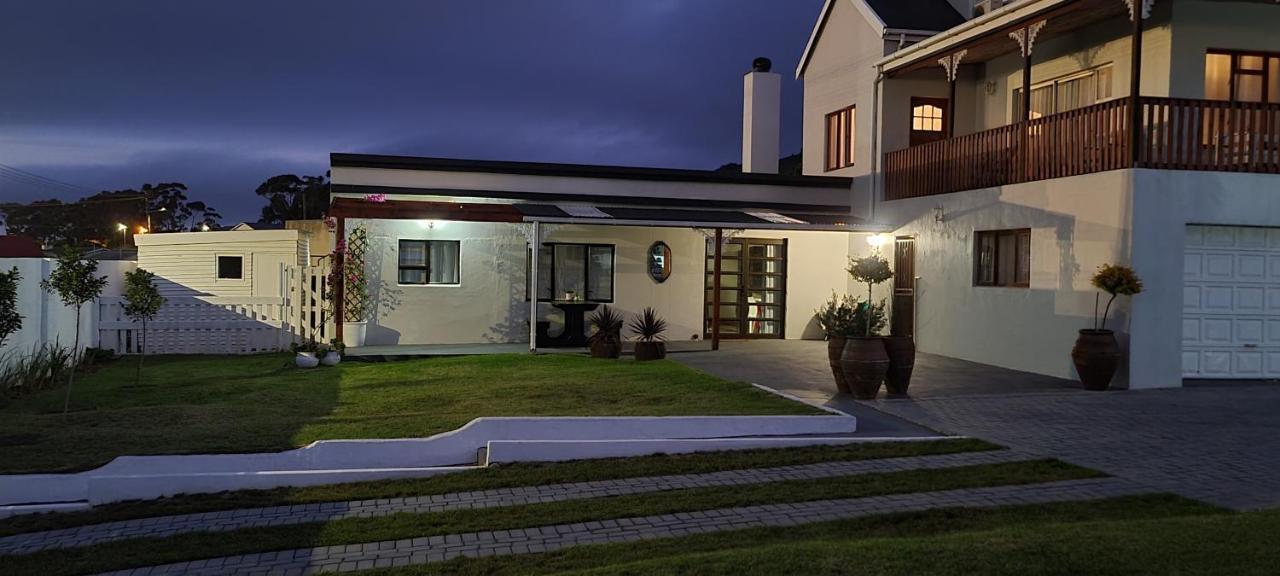 Hotel 7 On South Bredasdorp Exterior foto